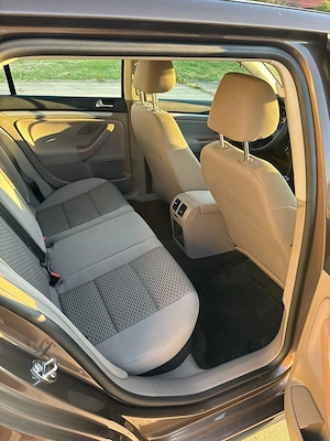 Vand VW Golf 6 1.6 TDI an 2011 euro 5 NAVI - imagine 7