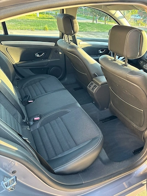 Vand Renault Laguna 1.5 dci an 2009 - imagine 6