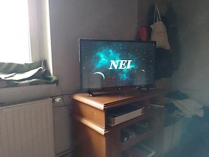 vand tv led 