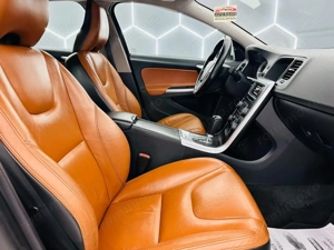 VOLVO V60 - imagine 17