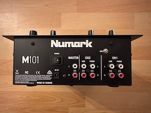 Mixer DJ Numark M101   2 canale, stare bună