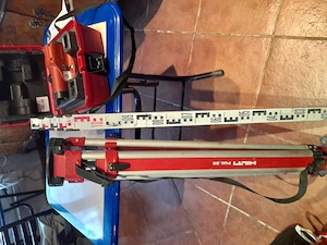 Nivela Optica Hilti pol 15