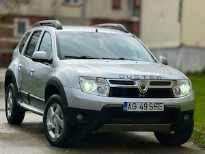 Dacia Duster 1.5 dCi Euro 5 Prestige - imagine 3