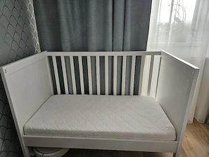 Pătuț bebe Ikea Sundvik si accesorii 