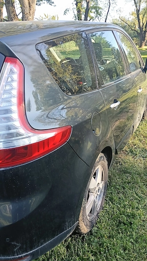 Renault Megane Scenic 3 - imagine 2