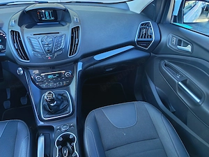 Ford Kuga 1.6 Benzina 150 CP An 2014 - imagine 14