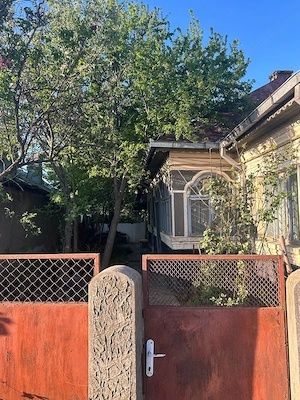 Casa si teren (gradina) in Adjud