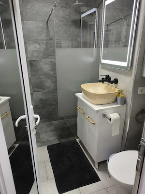 închiriez apartament cu o camera in regim hotelier  - imagine 3