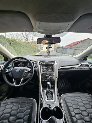 Ford Mondeo MK5 Vignale - imagine 2