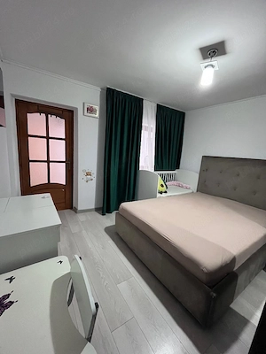 Casa la sol 4 camere, 195 mp,garaj,curte proprie Cartier Palas Constanța - imagine 7