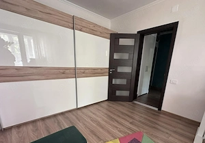 Proprietar Etaj 1  balcon mare  zonă verde  2 camere Rogerius   gata de mutat - imagine 3