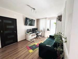 Proprietar Etaj 1  balcon mare  zonă verde  2 camere Rogerius   gata de mutat