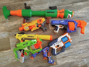 Lot pistoale Nerf