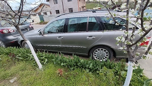 vând Autoturism Mercedes Benz E Klasse  - imagine 4