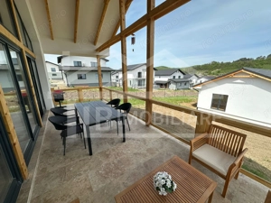 Casa individuala, 4 camere, 300mp, Zona Livezeni - imagine 13
