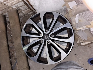 Vand jante Nissan pe 18  , pret 1700 DOAR  luna mai !!