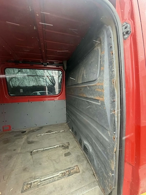 Vând Volkswagen crafter 