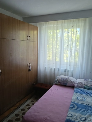 Închiriez apartament 3 camere situat langa Spitalul județean  - imagine 8