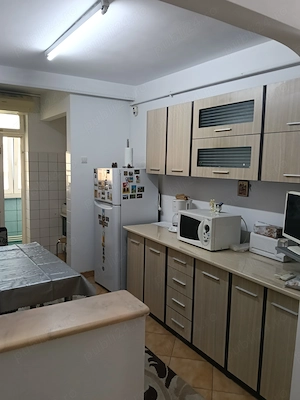 Închiriez apartament 3 camere situat langa Spitalul județean  - imagine 15