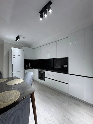 Apartament 2 camere de inchiriat in zona 13 septembrie - imagine 2