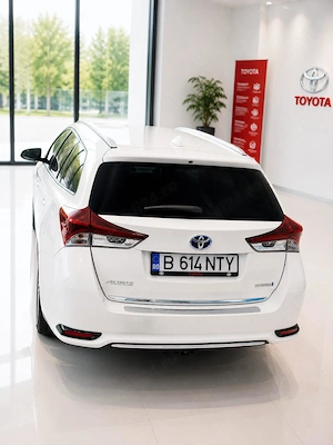 Toyota Auris 2017 1.8 hybrid - imagine 6