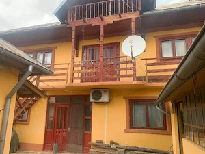 Casă de vânzare în Ghirdoveni.