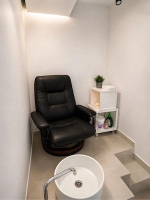 Vand afacere salon la cheie  - imagine 3