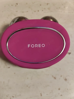 Foreo Bear aparat pentru tonifierea fetei 