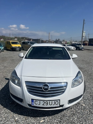 Vând Opel Insignia