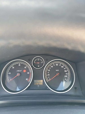 Vănd Opel Zafira 1.7 cdti. Preți 2400 euro - imagine 10