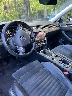 Volkswagen Passat 2.0 TDI Highline - imagine 2
