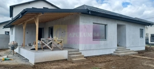 Săbăreni, casă nouă parter 137 mp, curte 400 mp