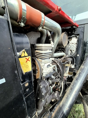 Tractor cu incarcator frontal  - imagine 4