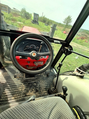 Tractor cu incarcator frontal  - imagine 5