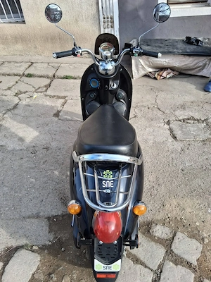 Moto scuter electric ..700 euro ușor negociabil - imagine 3