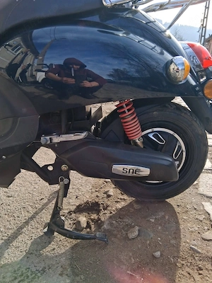Moto scuter electric ..700 euro ușor negociabil - imagine 5