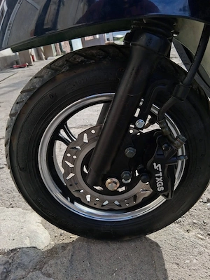 Moto scuter electric ..700 euro ușor negociabil