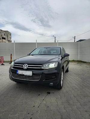 Vând Volkswagen Touareg 7P, an 2013, motorizare 3.0 TDI   245 CP