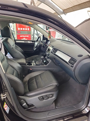 Vând Volkswagen Touareg 7P, an 2013, motorizare 3.0 TDI   245 CP - imagine 4