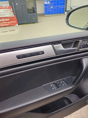 Vând Volkswagen Touareg 7P, an 2013, motorizare 3.0 TDI   245 CP - imagine 9