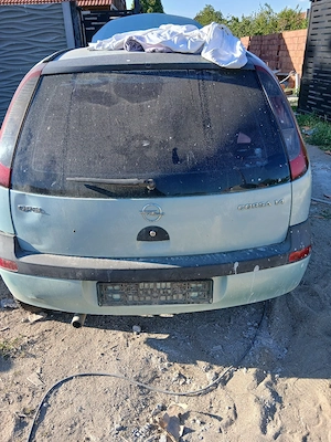 dezmembrez opel corsa 1,4  - imagine 3