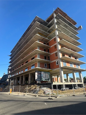 Vand apartamente in zona centrala - imagine 3