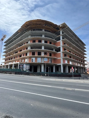 Vand apartamente in zona centrala - imagine 2