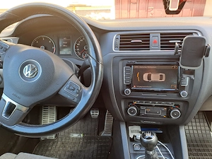 Vand Volkswagen Jetta 2011, diesel, unic proprietar in Romania, adusa din Germania 2015. - imagine 6