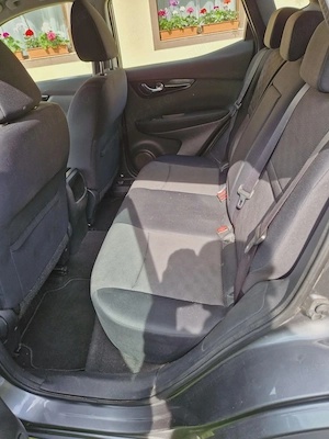 Nissan Qashqai 1.6 dCi - imagine 13