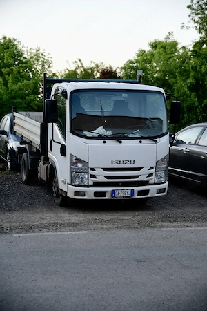 Vând Basculabilă Isuzu pe 2 părți 2020 - imagine 4
