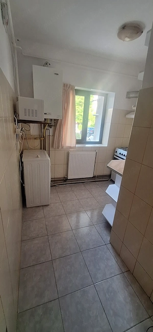 Proprietar, apart 1 cam, galata, 33m - imagine 2