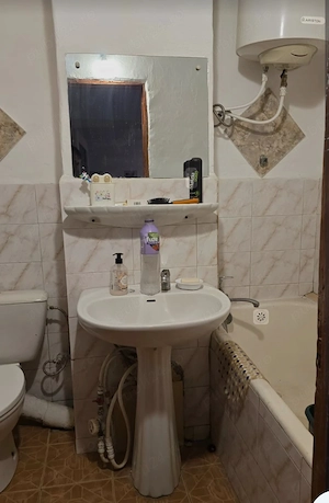 Proprietar vând garsonieră confort unu sporit