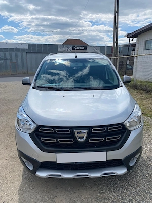 Dacia Lodgy Stepway 1.6 Benzina 7 locuri 2019 - imagine 4
