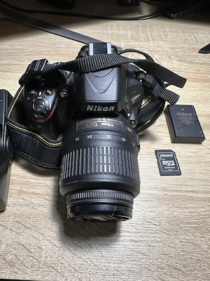 Aparat DSLR Nikon D5100+Genata transport si blit